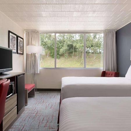 Ramada By Wyndham Uniontown Hotel Exterior photo
