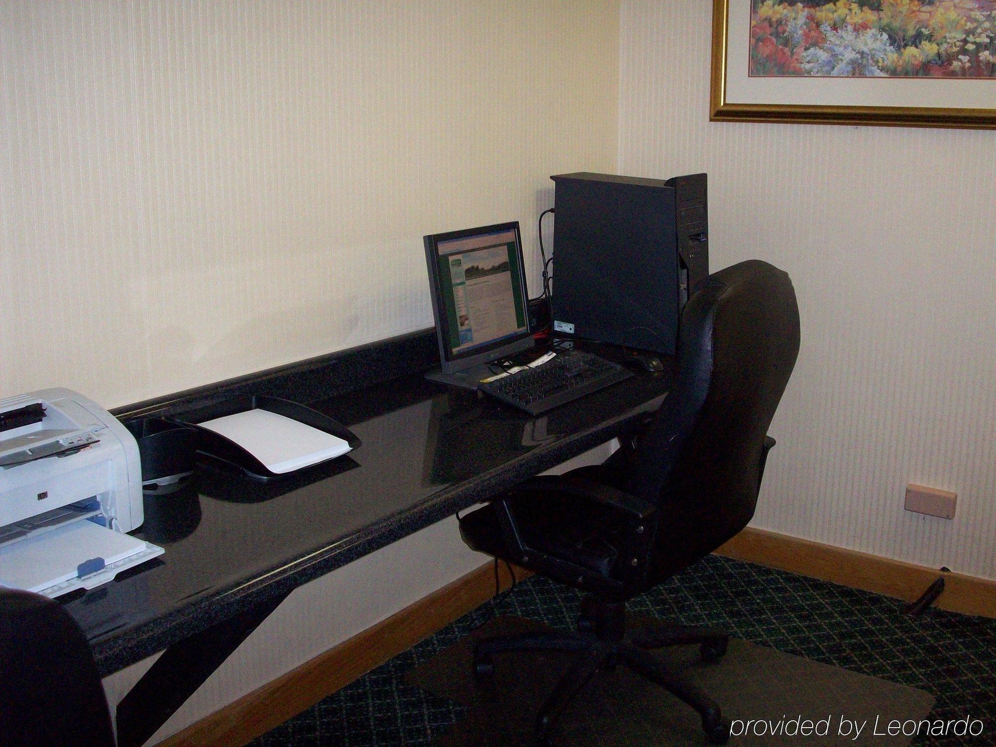 Ramada By Wyndham Uniontown Hotel Facilities photo