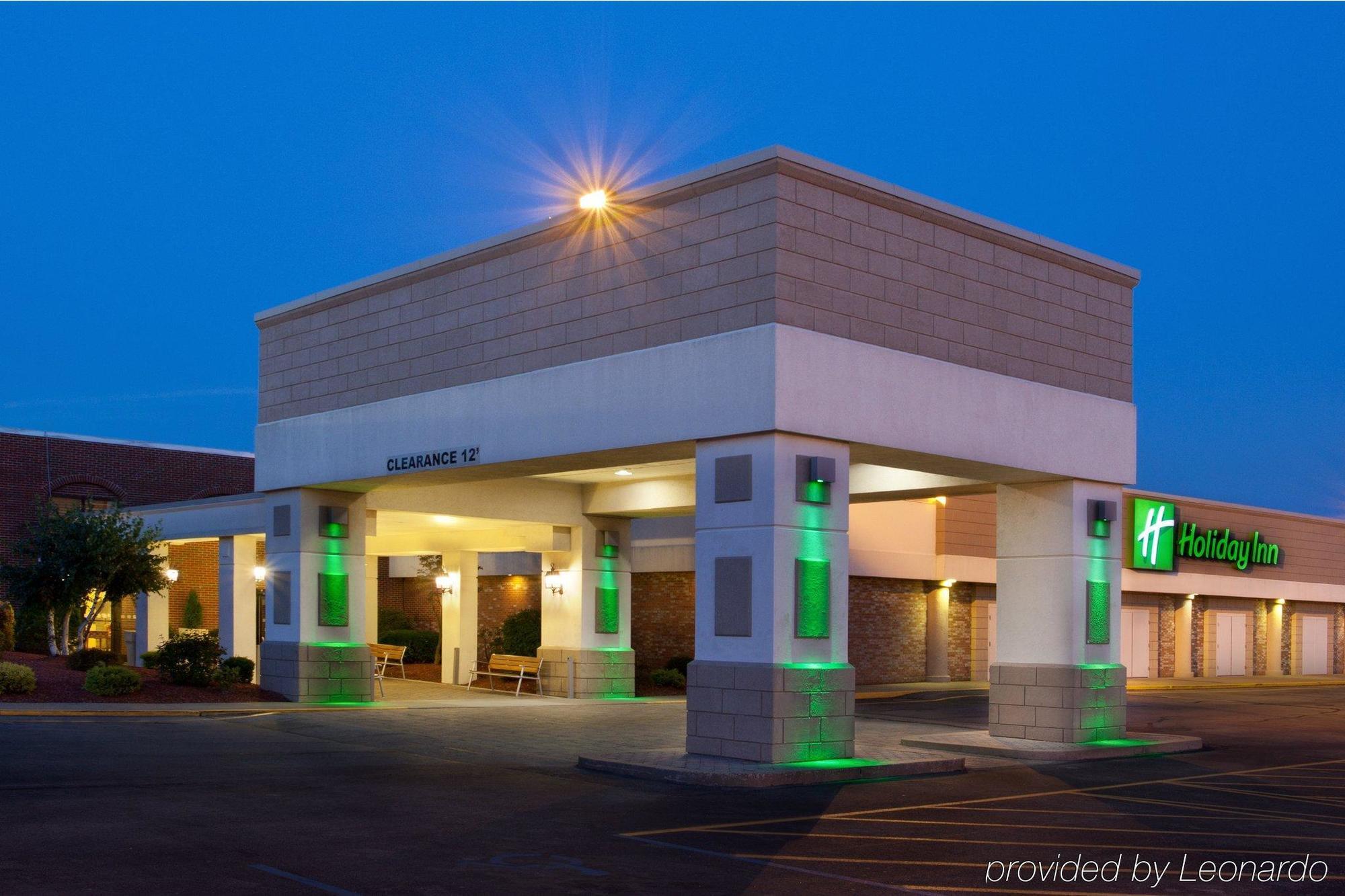 Ramada By Wyndham Uniontown Hotel Exterior photo