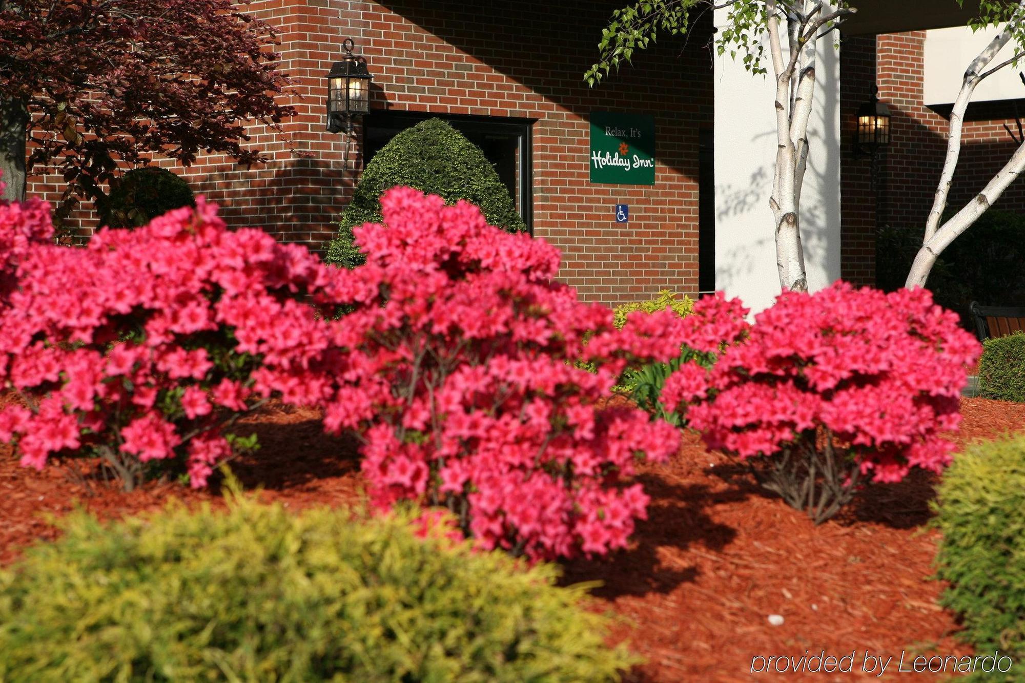 Ramada By Wyndham Uniontown Hotel Exterior photo