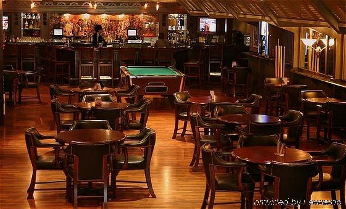 Ramada By Wyndham Uniontown Hotel Restaurant photo