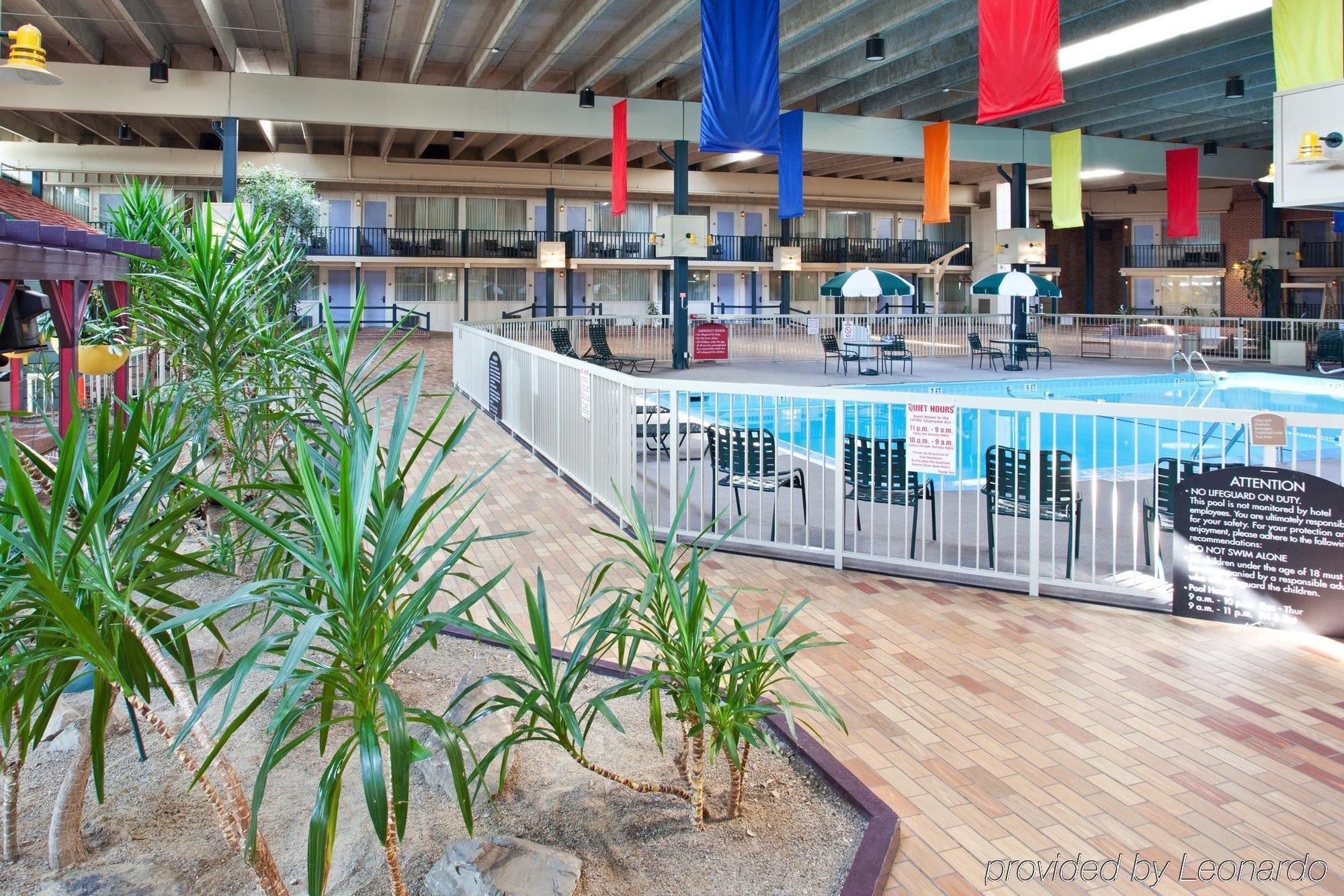 Ramada By Wyndham Uniontown Hotel Facilities photo