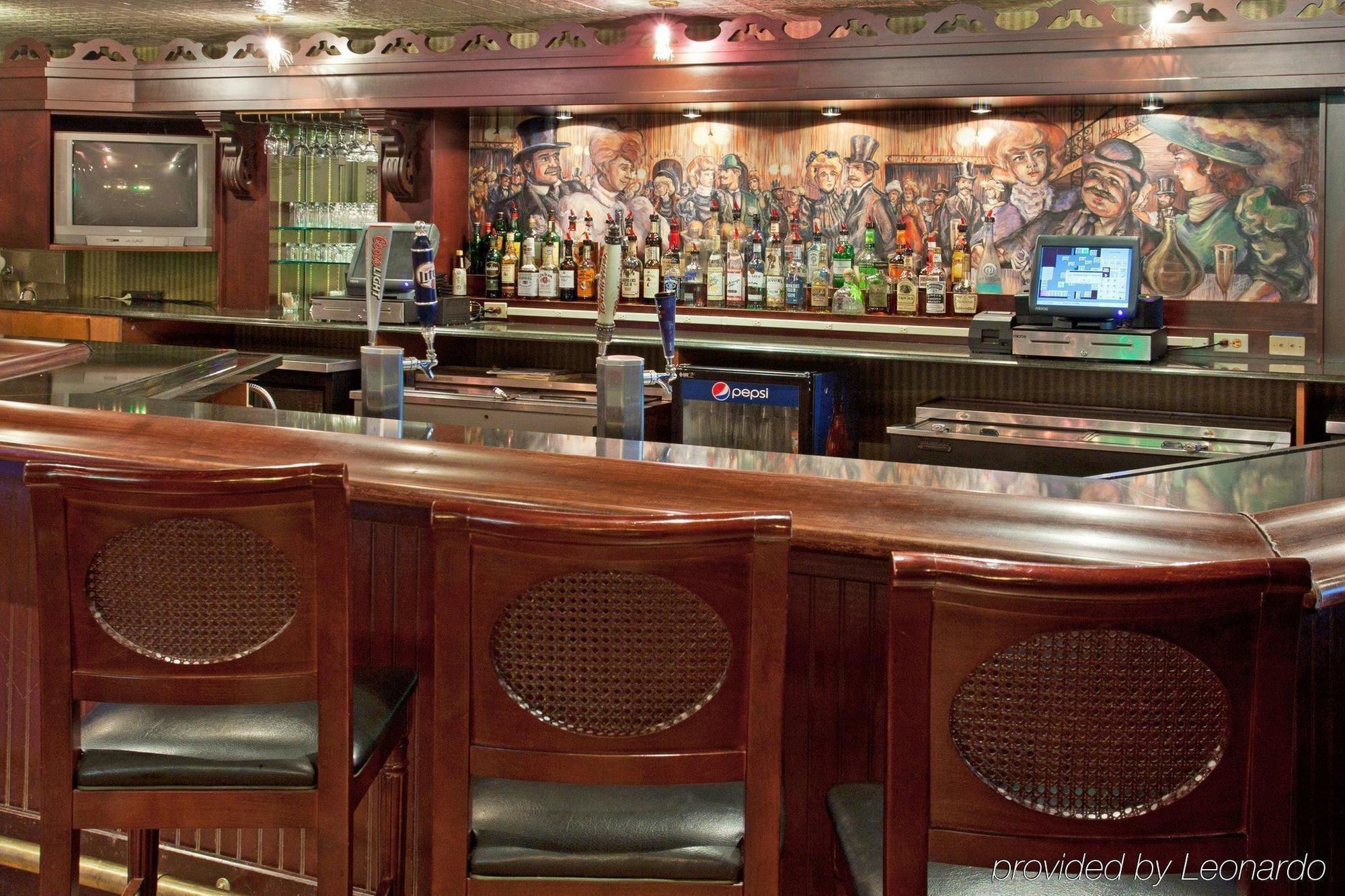 Ramada By Wyndham Uniontown Hotel Restaurant photo