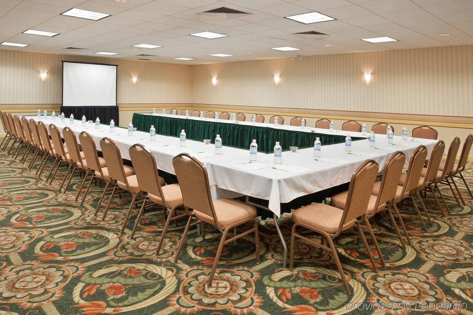 Ramada By Wyndham Uniontown Hotel Exterior photo